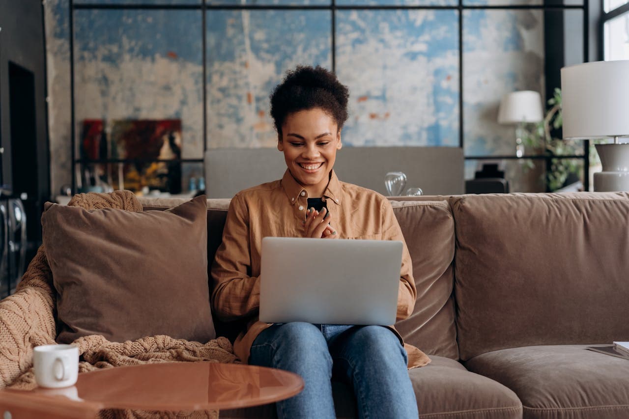 how-to-get-a-job-online-in-the-uk