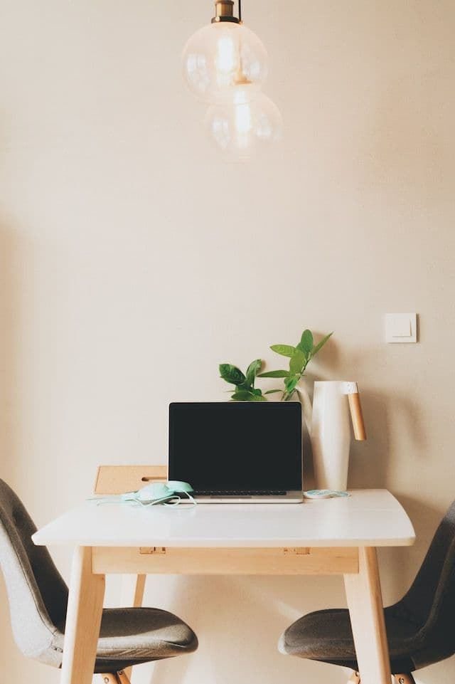 Earn money as a student in Warwick